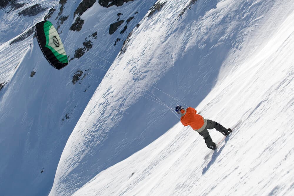 DECOUVERTE DU SNOWKITE EN SNOWBOARD, photo 1