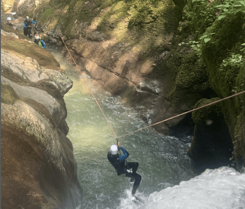 Découverte du canyoning au Furon · Canyoning in Engins